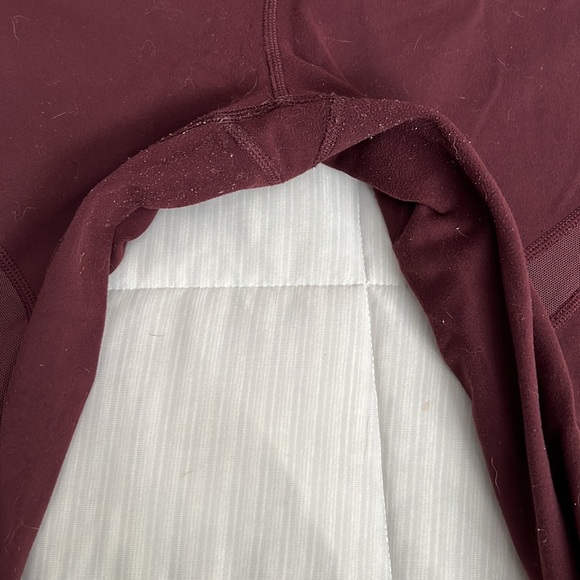 Lululemon leggings size 6. Burgundy with mesh - Picture 3 of 3